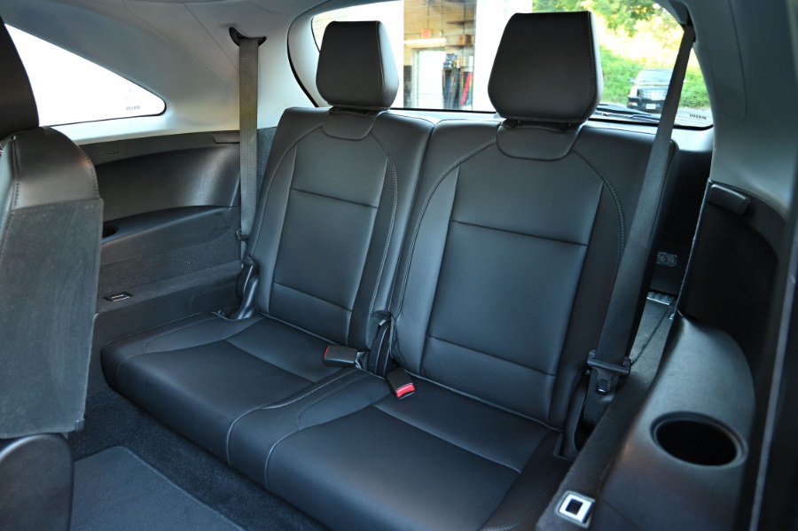 Used 2020 Acura MDX SH-AWD image 19