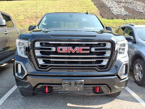 Used 2021 GMC Sierra 1500 AT4 w/ AT4 Value Package AWD/4WD image 4