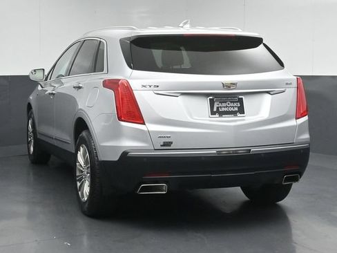 Used 2017 Cadillac XT5 Luxury w/ Driver Awareness Package AWD/4WD image 6