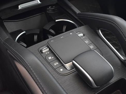 Used 2022 Mercedes-Benz GLE 350 4MATIC image 16