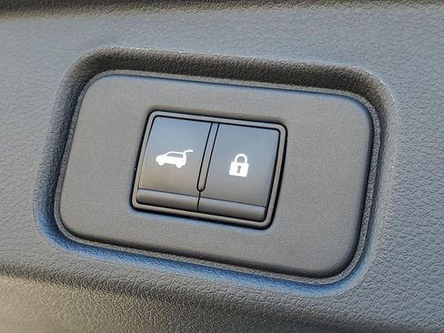 Used 2023 Nissan Pathfinder SL image 8