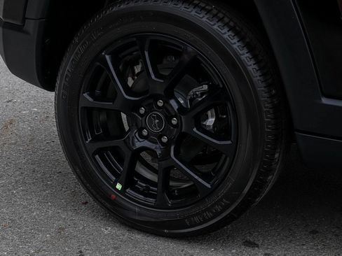 New 2026 Jeep Compass Latitude image 10