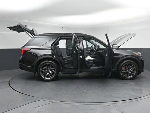 Certified 2025 Ford Explorer ST AWD/4WD image 61