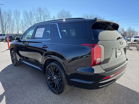Used 2025 Hyundai Palisade Calligraphy image 5