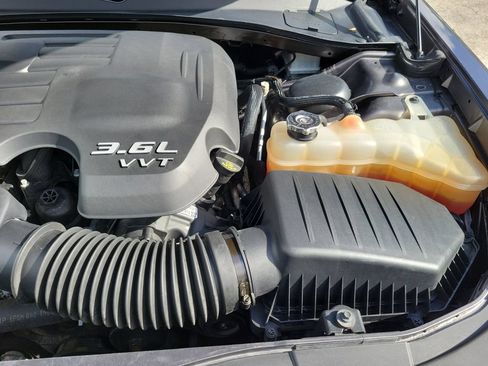 Used 2022 Chrysler 300 Touring L RWD image 41