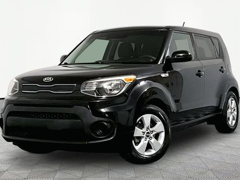 Used 2019 Kia Soul FWD image 2