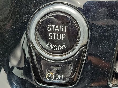 Used 2018 BMW 530i xDrive AWD/4WD image 17
