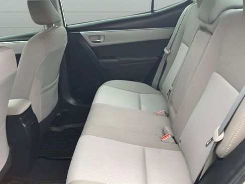 Used 2016 Toyota Corolla LE image 9