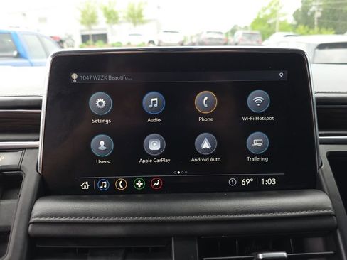 Used 2021 Chevrolet Suburban LT RWD image 18