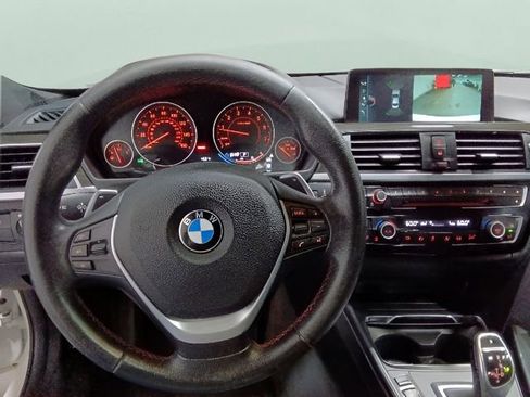 Used 2017 BMW 330i xDrive Sedan AWD/4WD image 12