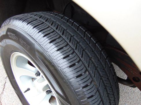 Used 2002 Chevrolet Blazer LS w/ Preferred Equipment Group image 49