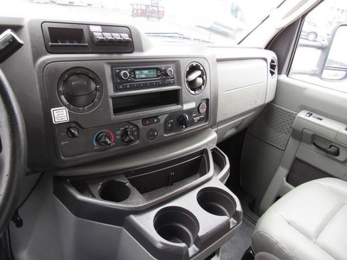 Used 2022 Ford E-350 and Econoline 350 Super Duty RWD image 29
