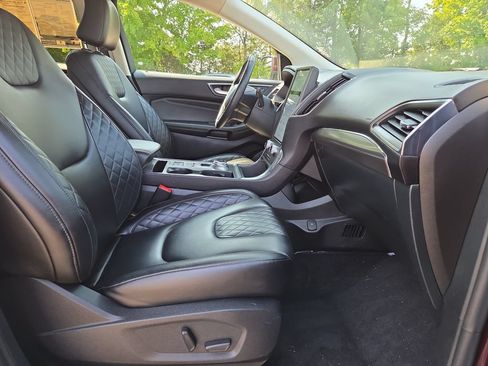 Used 2024 Ford Edge Titanium AWD/4WD image 38