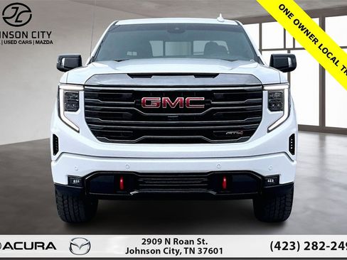 Used 2024 GMC Sierra 1500 AT4 w/ Technology Package image 3