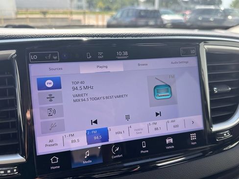 Used 2022 Chrysler Pacifica Touring-L FWD image 36