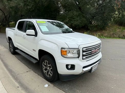 Used 2017 GMC Canyon SLE w/ All Terrain Package image 12