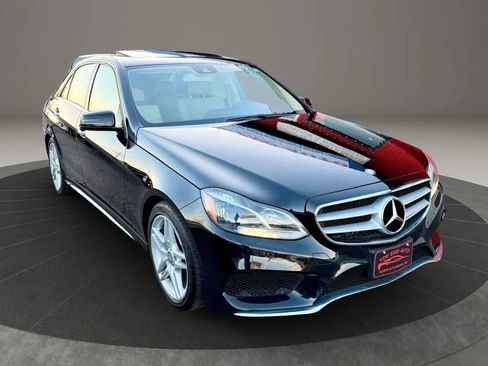 Used 2016 Mercedes-Benz E 350 4MATIC Sedan image 3