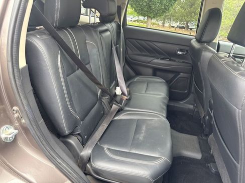 Used 2018 Mitsubishi Outlander GT AWD/4WD image 50