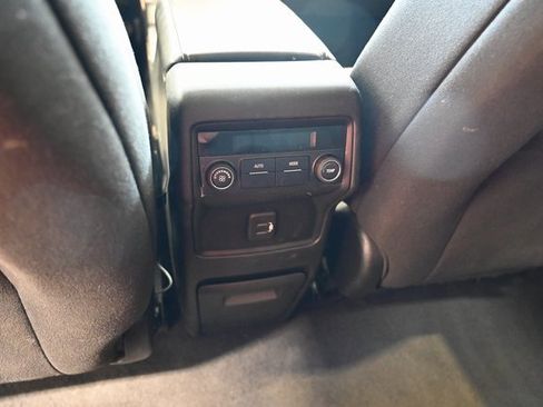 Used 2019 GMC Acadia SLE image 25