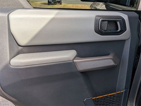 Used 2023 Ford Bronco Badlands image 28