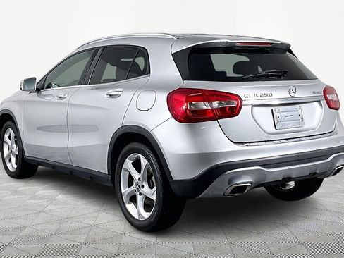 Used 2018 Mercedes-Benz GLA 250 4MATIC image 4