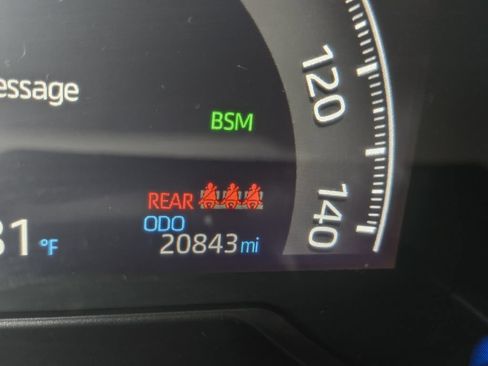 Used 2024 Toyota RAV4 XLE AWD/4WD image 24