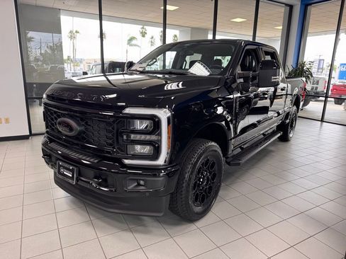 New 2026 Ford F250 Lariat w/ Black Appearance Package image 7