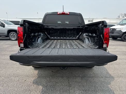 Used 2023 Chevrolet Colorado LT AWD/4WD image 24