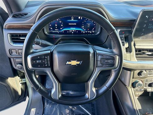 Used 2023 Chevrolet Suburban Premier image 13