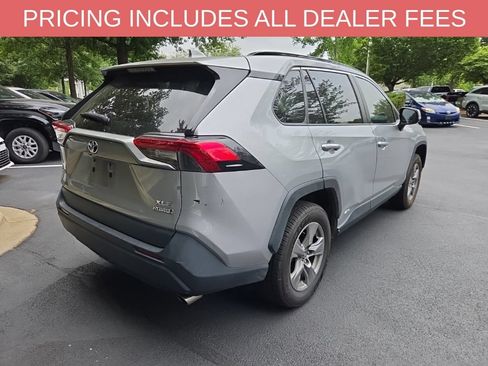Used 2022 Toyota RAV4 XLE AWD/4WD image 14
