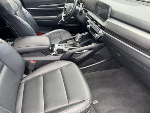 Used 2024 Kia Telluride S w/ S Sunroof Package AWD/4WD image 8