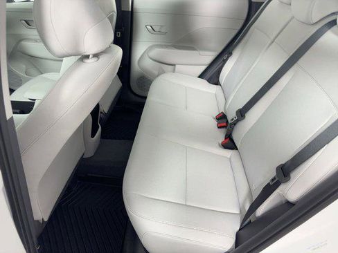 New 2026 Hyundai Kona SE image 15