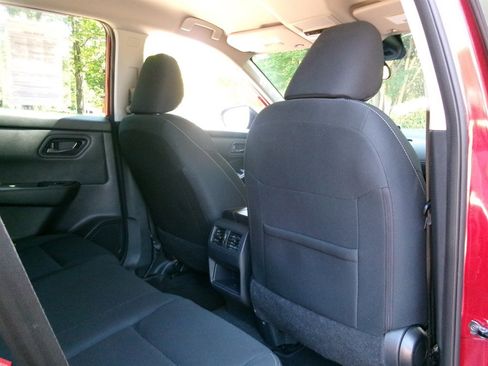 Used 2024 Nissan Rogue S AWD/4WD image 26