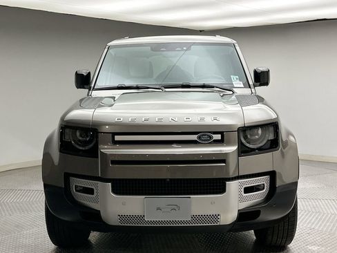 Used 2025 Land Rover Defender 110 S image 16