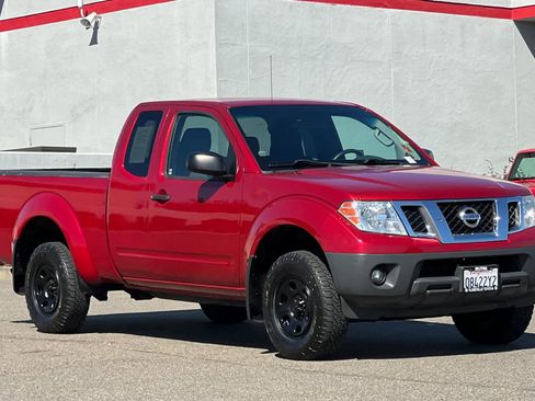Used 2012 Nissan Frontier S RWD image 5