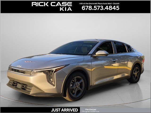Used 2025 Kia K4 FWD image 1