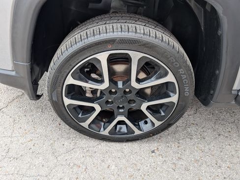 Used 2018 Jeep Compass Limited w/ Navigation Group AWD/4WD image 27