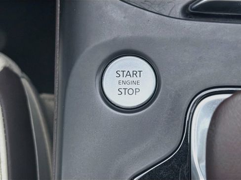Used 2019 INFINITI QX50 Essential w/ Sensory Package FWD image 37