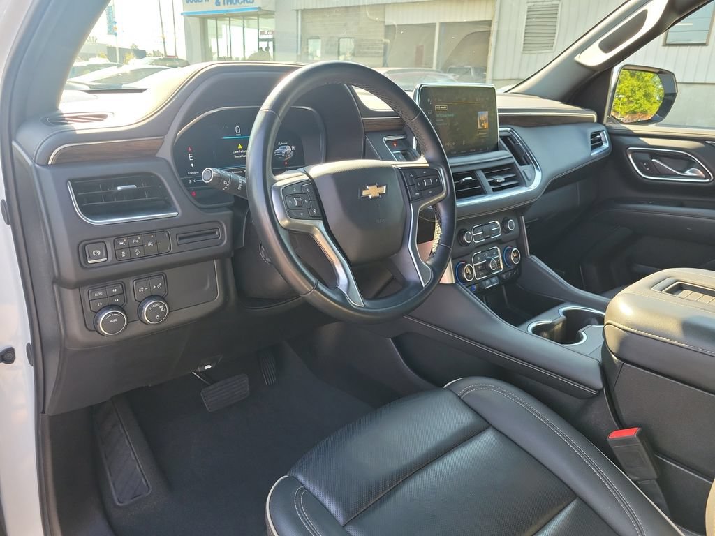 Used 2024 Chevrolet Tahoe Premier AWD/4WD image 22