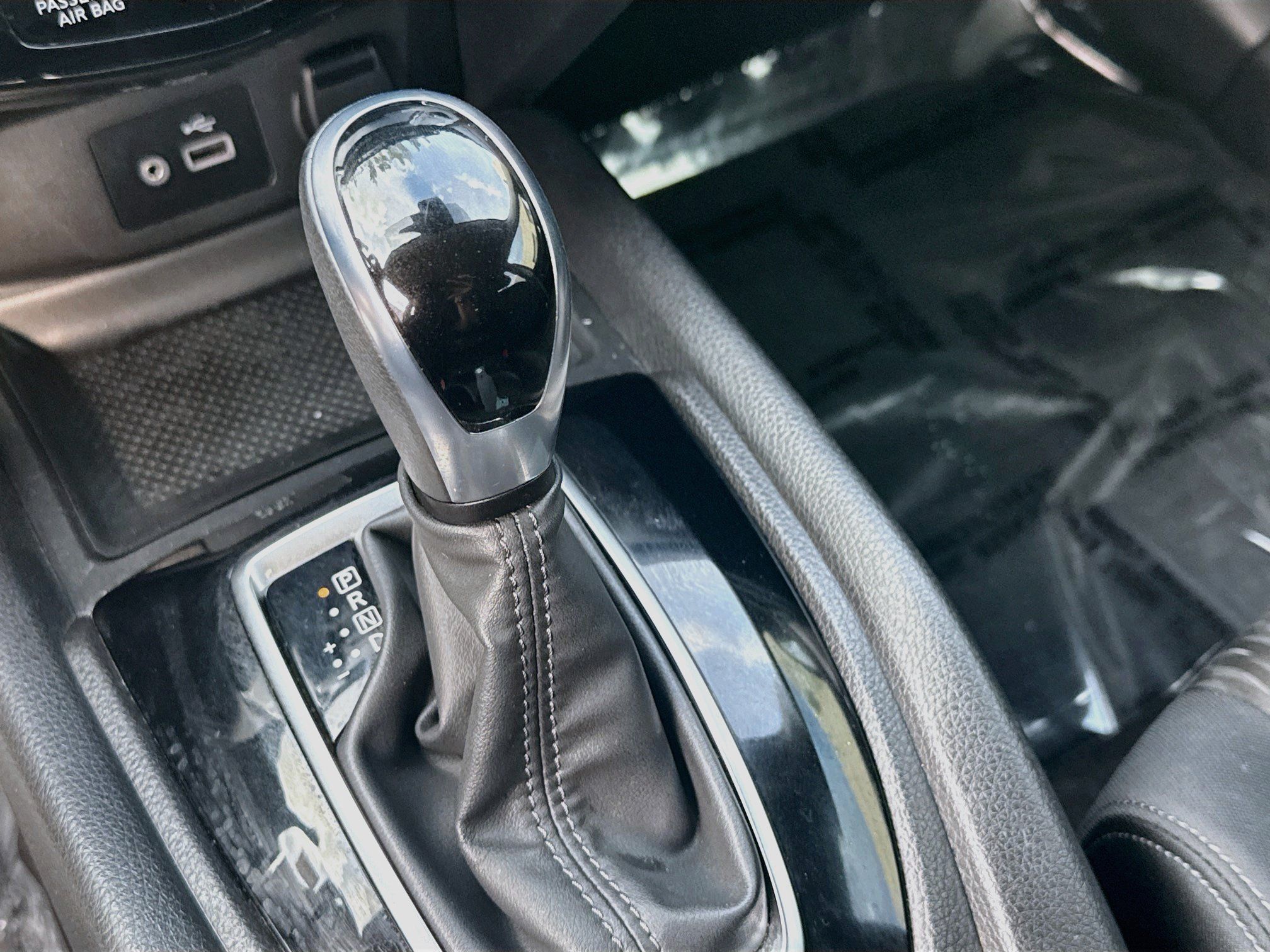 Used 2020 Nissan Rogue SV FWD image 15