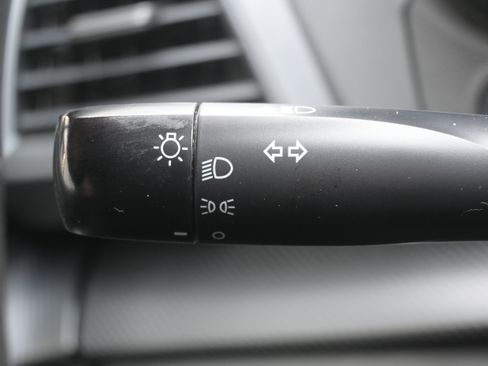 Used 2019 Subaru Crosstrek 2.0i image 23