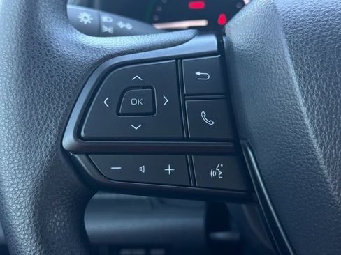 Used 2026 Toyota Sienna LE FWD image 26
