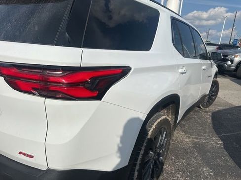 Used 2023 Chevrolet Traverse RS w/ LPO, Floor Liner Package FWD image 2