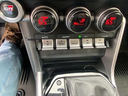 Used 2024 Toyota GR86 Premium w/ Performance Package RWD image 24
