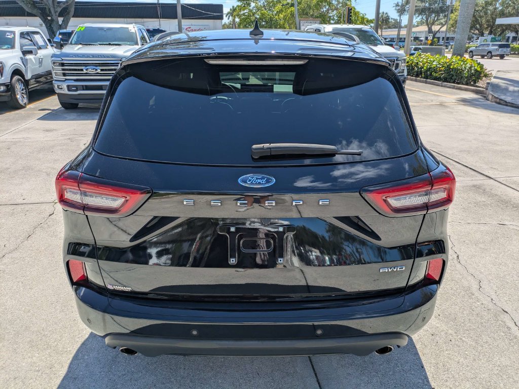 Certified 2024 Ford Escape ST-Line w/ Tech Pack #1 AWD/4WD image 5