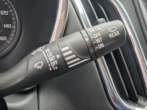 Used 2020 Chevrolet Equinox LT image 7