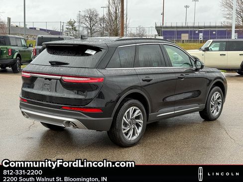 New 2026 Lincoln Corsair Premiere image 8