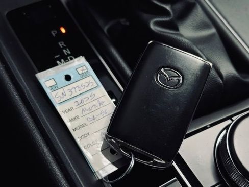 Used 2025 MAZDA CX-50 AWD 2.5 S w/ Premium Package image 39