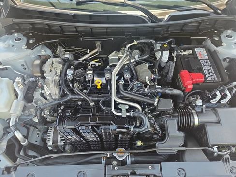 Used 2024 Nissan Altima 2.5 SV FWD image 30