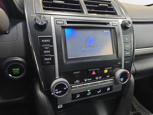 Used 2012 Toyota Camry SE w/ Leather Pkg FWD image 19